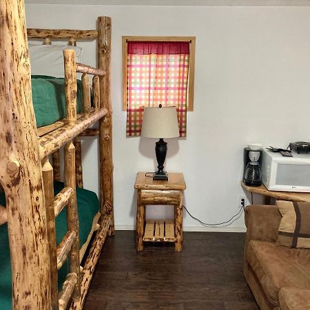 Gwin'S Lodge & Roadhouse Cooper Landing Extérieur photo