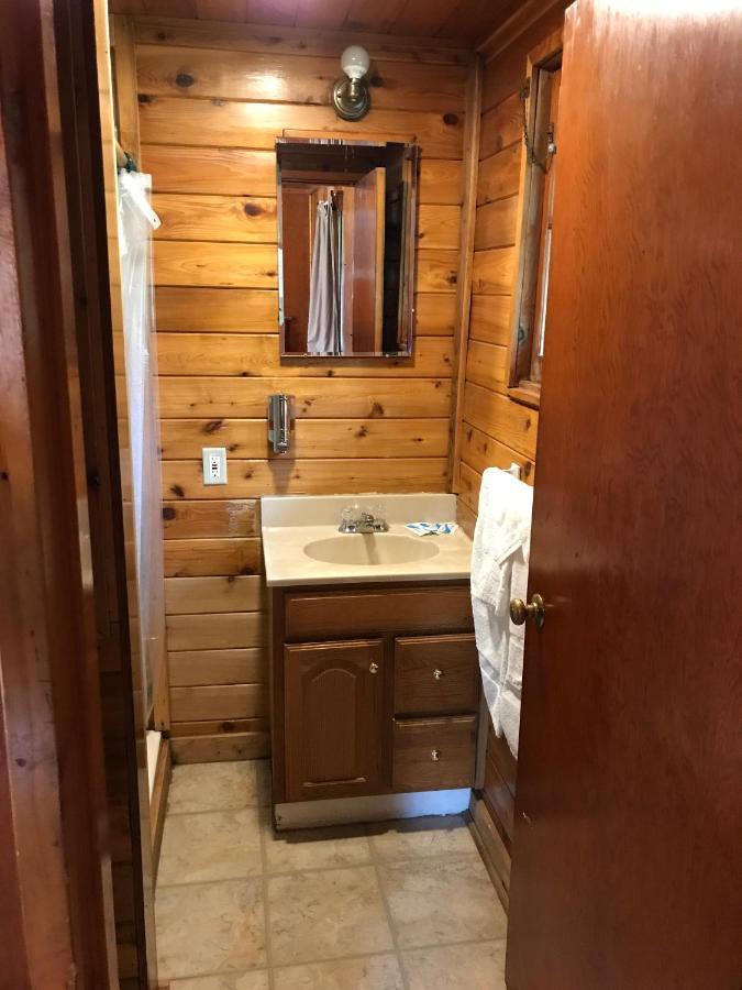 Gwin'S Lodge & Roadhouse Cooper Landing Extérieur photo
