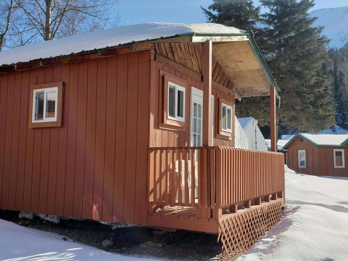 Gwin'S Lodge & Roadhouse Cooper Landing Extérieur photo