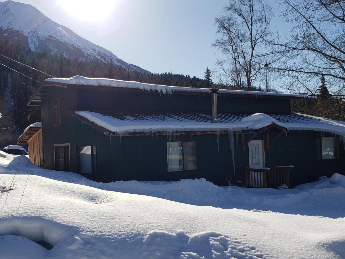 Gwin'S Lodge & Roadhouse Cooper Landing Extérieur photo