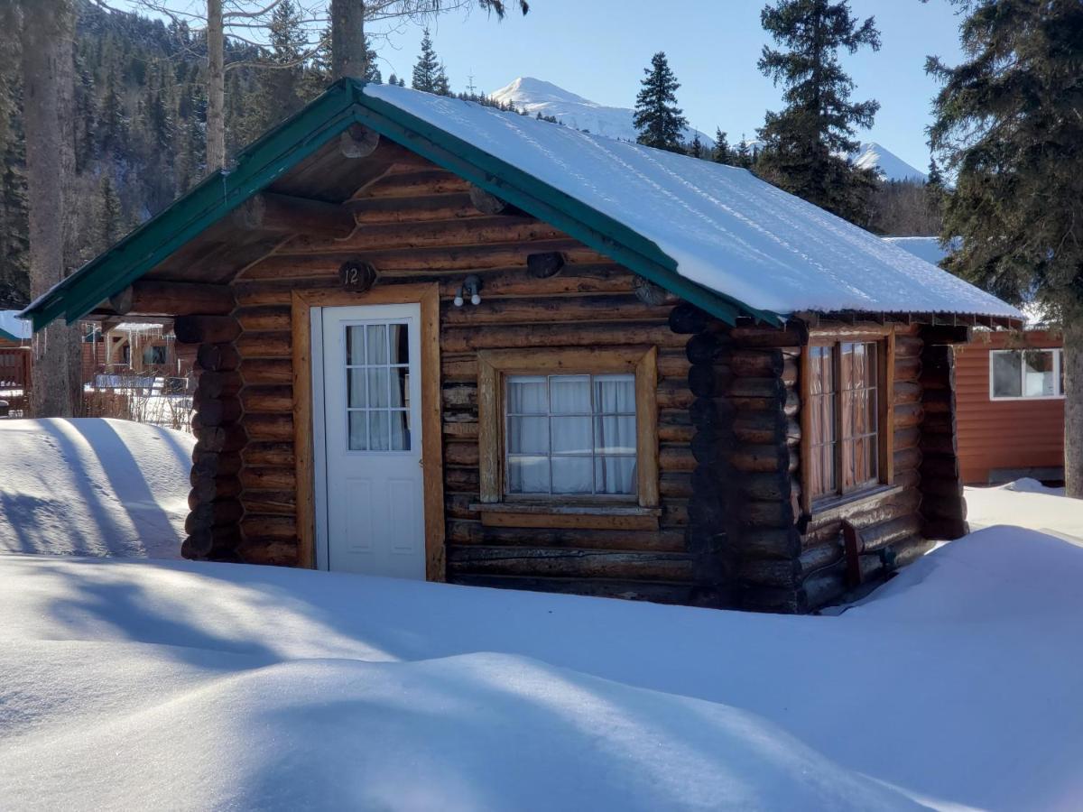 Gwin'S Lodge & Roadhouse Cooper Landing Extérieur photo