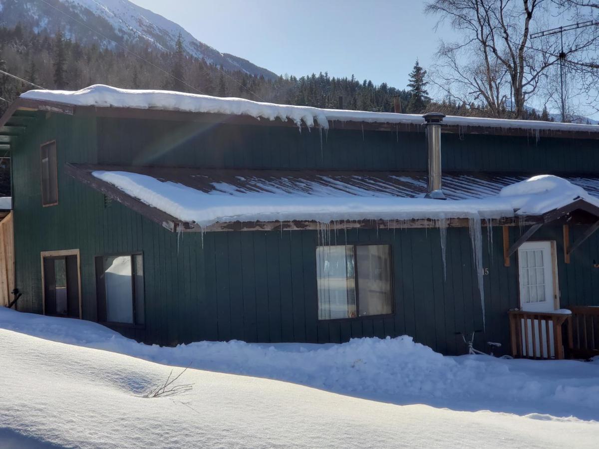 Gwin'S Lodge & Roadhouse Cooper Landing Extérieur photo